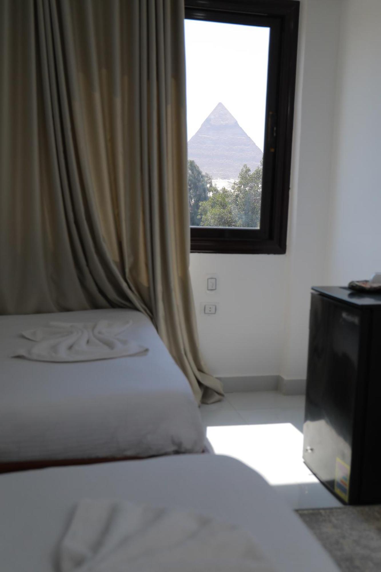 Prince Pyramids Inn Kafret el-Gabal Eksteriør bilde